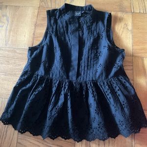 GAP  Eyelet\Lace Peplum Top Sz. Extra Small
